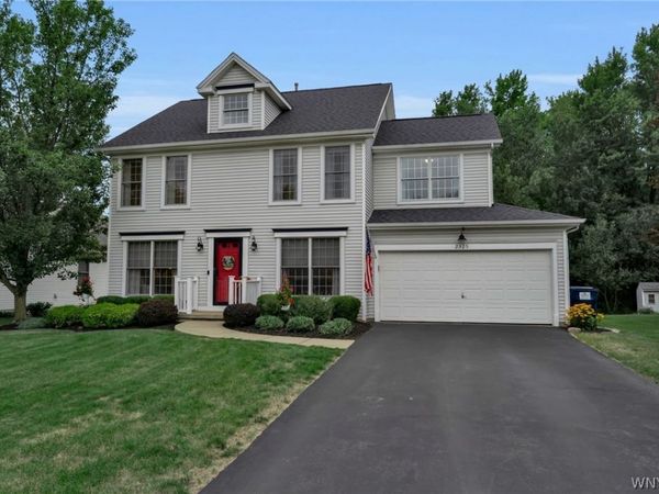 2325 Winterberry Drive , Lake View, NY 14085
