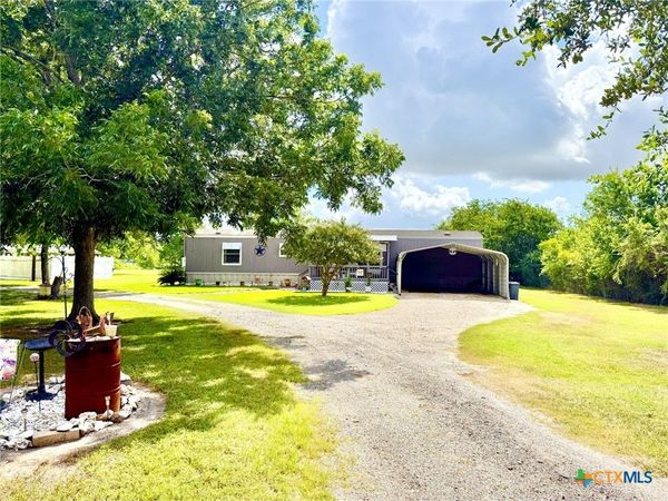 549 County Road 431 , Lolita, TX 77971