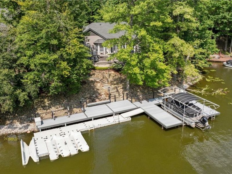 2264 Morning Star Drive, Roaming Shores, OH 44084 Photo 2