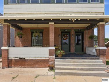 122-124 N 30th Street, Omaha, NE 68131