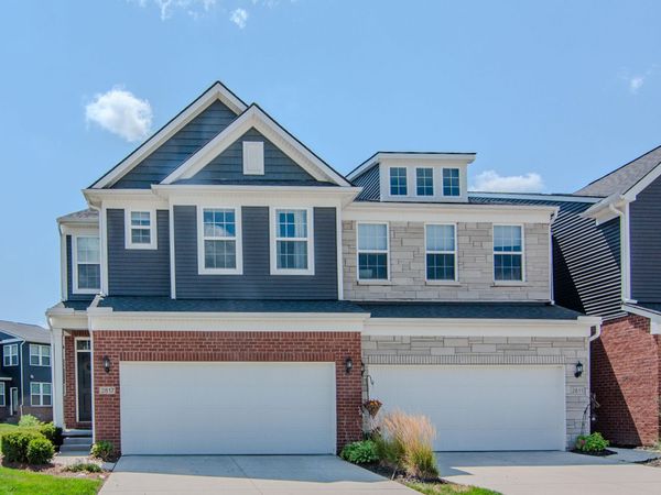 2817 Fairgrove Crescent, Ann Arbor, MI 48108