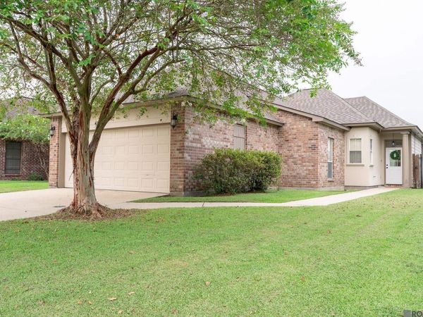8977 Lake Mist Ave, Baton Rouge, LA 70810
