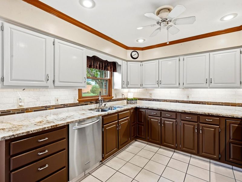 3219 W Case Road, Dublin, OH 43017 Photo 9