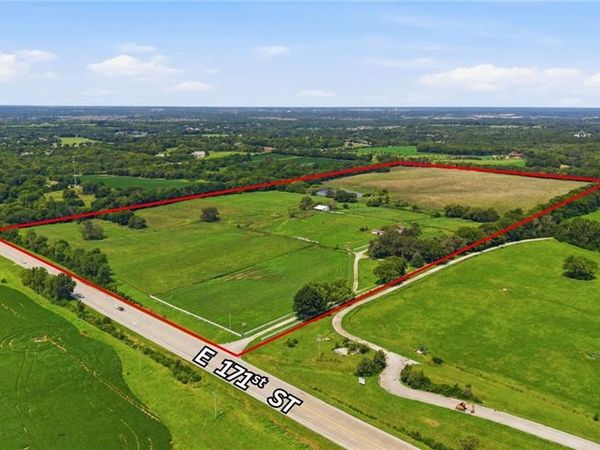 1602 E 171st Street, Belton, MO 64012