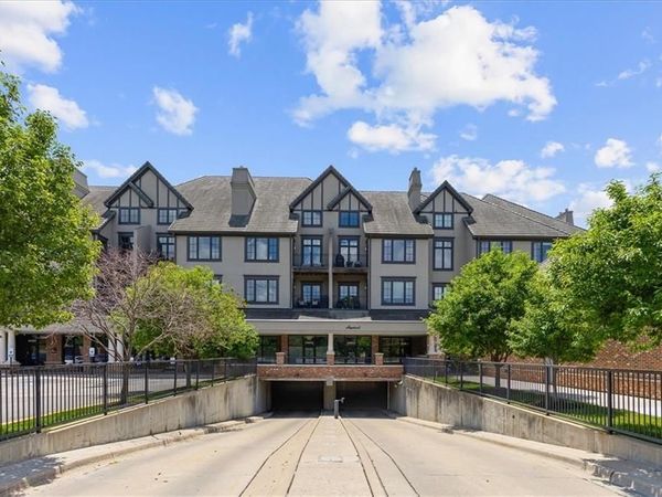 10511 Mission Road, Unit 203A, Leawood, KS 66206