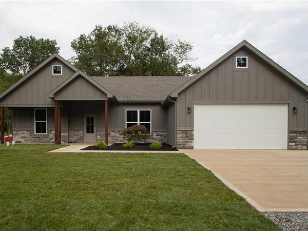 331 NE 21st Road, Warrensburg, MO 64093