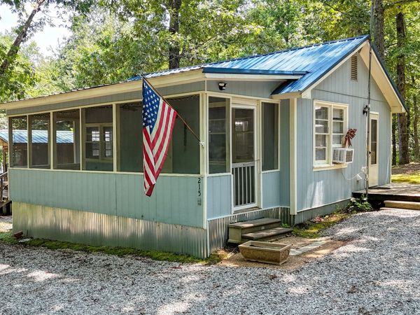 215 Mizpah St, Springville, TN 38256