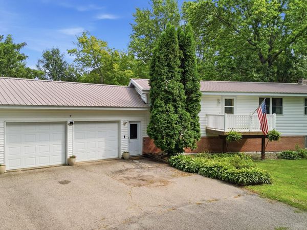 517 1st Street S, Waterville, MN 56096