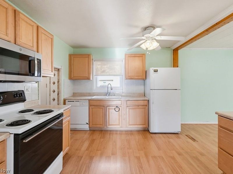 34112 Sylvia Drive, Eastlake, OH 44095 Photo 12
