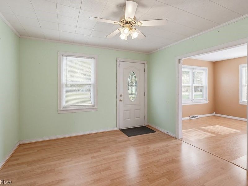 34112 Sylvia Drive, Eastlake, OH 44095 Photo 2