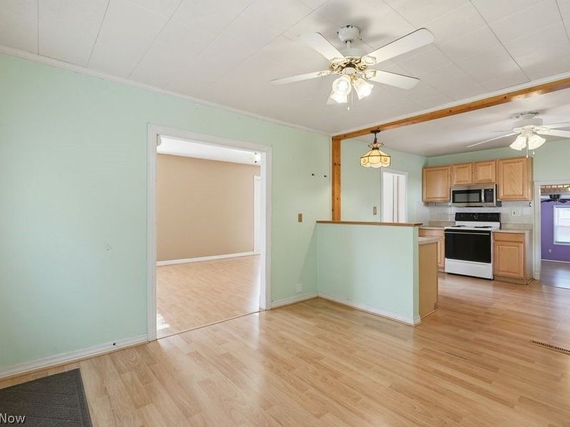 34112 Sylvia Drive, Eastlake, OH 44095 Photo 3