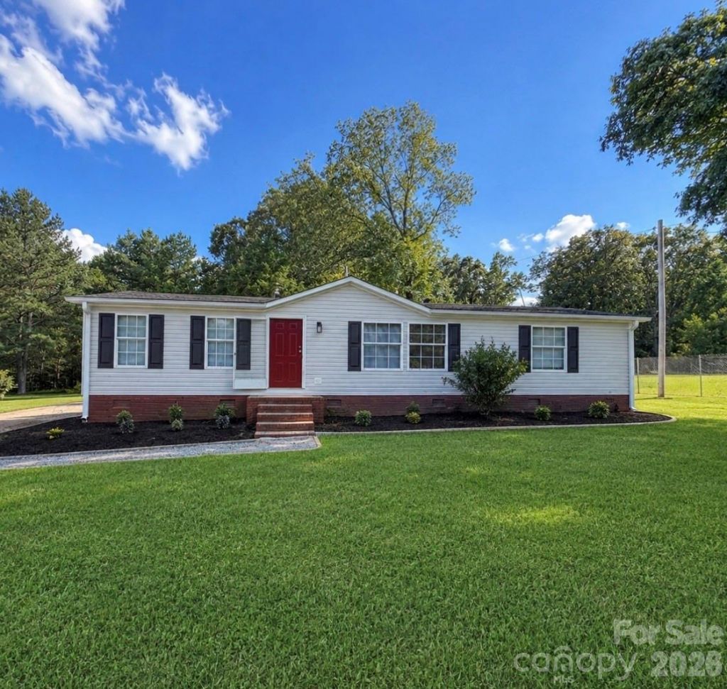785 Thompson Road, Salisbury, NC 28147 Main Photo