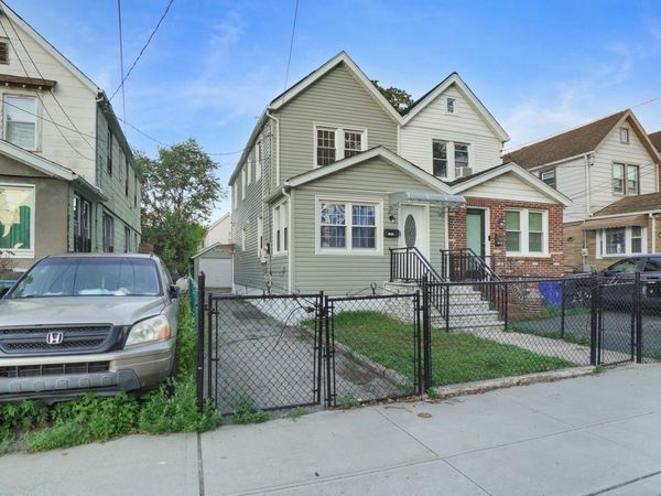 117-21 201st Place, Saint Albans, NY 11412
