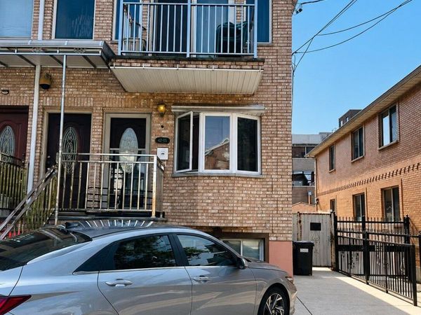 4215 161st Street , Flushing, NY 11358
