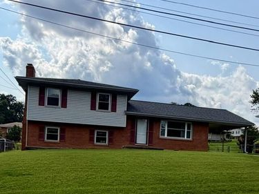 3917 Delavan ST , Roanoke, VA 24018