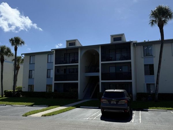 1110 GREEN PINE Boulevard, Unit C2, West Palm Beach, FL 33409
