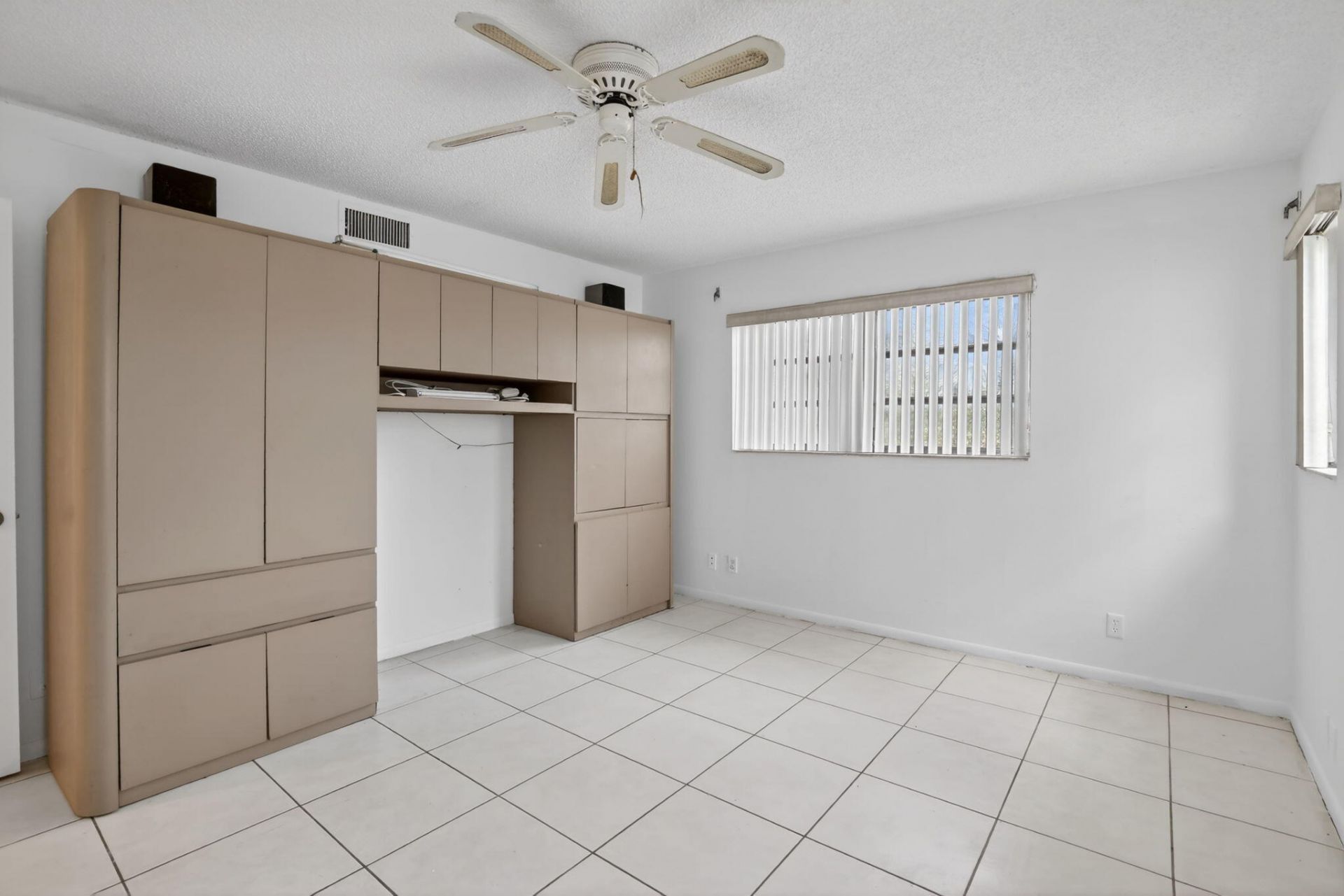250 S Hollybrook Terrace, Unit 208, Pembroke Pines, FL 33025 Photo