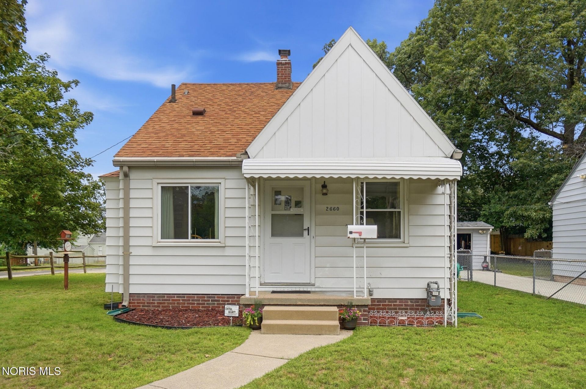 2660 Oak Grove Place, Toledo, OH 43613 Main Photo