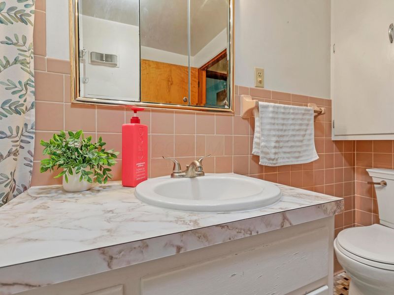 1804 N Columbus Street , Lancaster, OH 43130 Photo 28