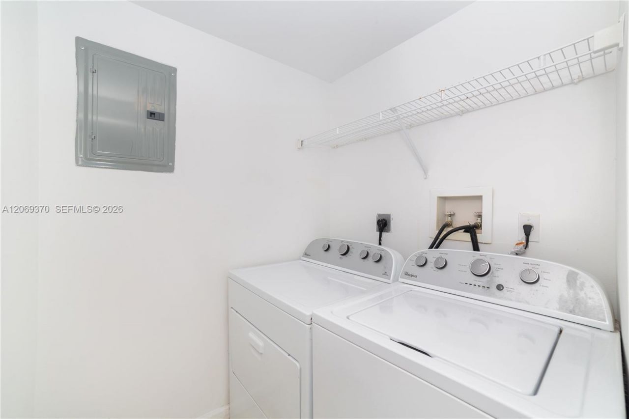 17100 N Bay Rd , Unit 1407, Sunny Isles Beach, FL 33160 Photo
