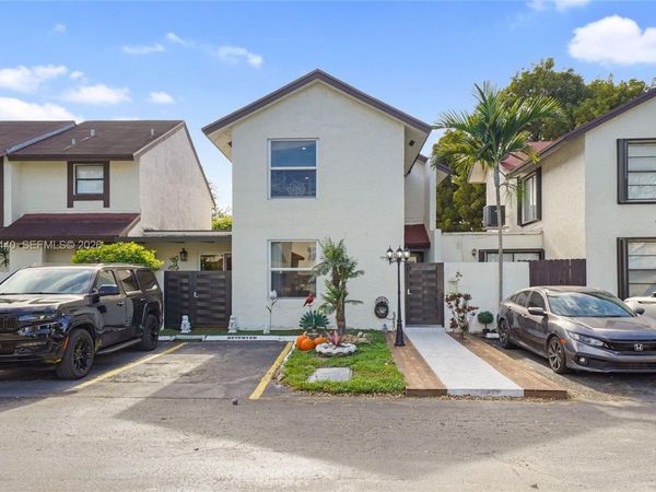 10310 NW 5th Ter , Unit 4-26, Miami, FL 33172