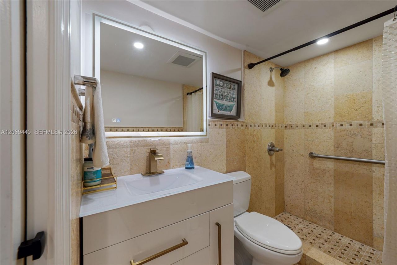 10310 NW 5th Ter, Unit 4-26, Miami, FL 33172 Photo