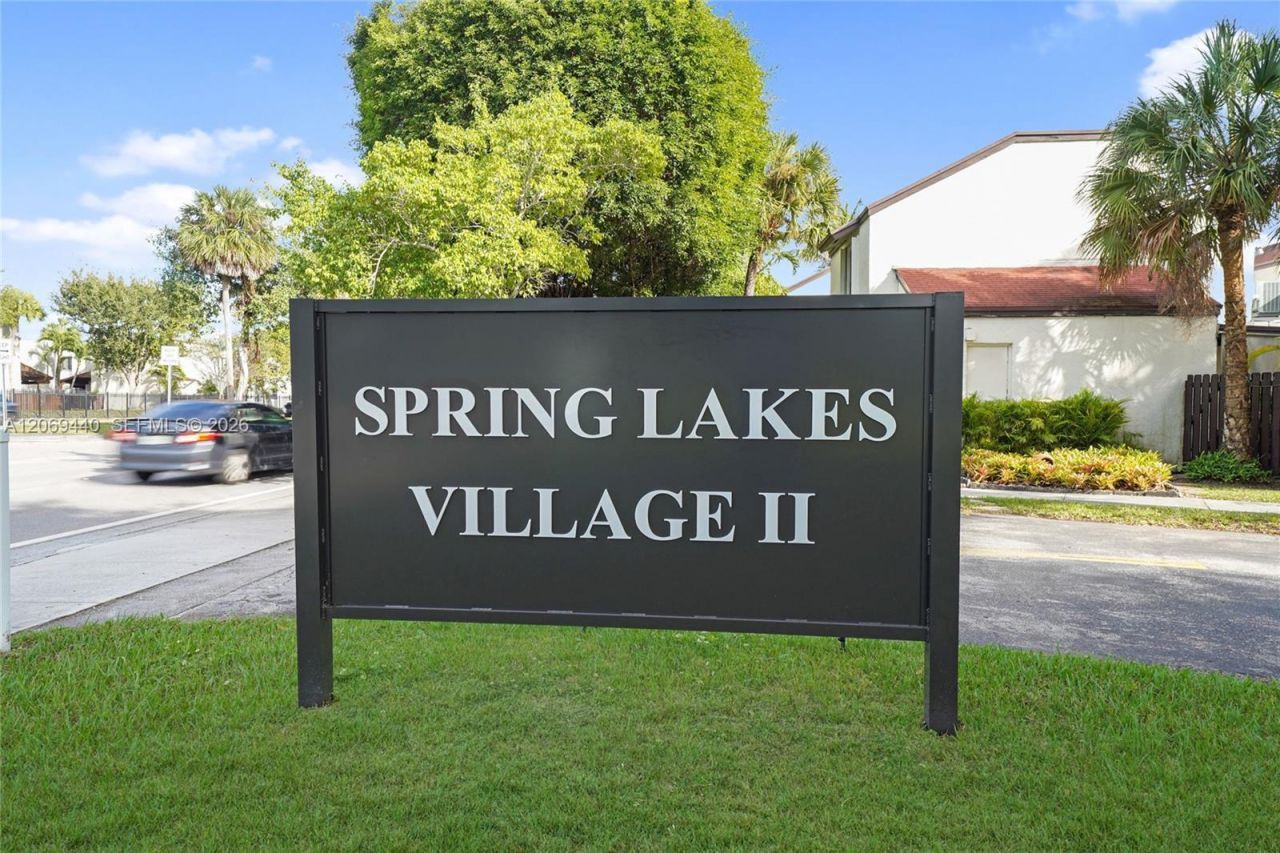 10310 NW 5th Ter, Unit 4-26, Miami, FL 33172 Photo