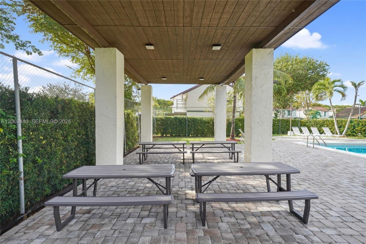 10310 NW 5th Ter, Unit 4-26, Miami, FL 33172 Photo