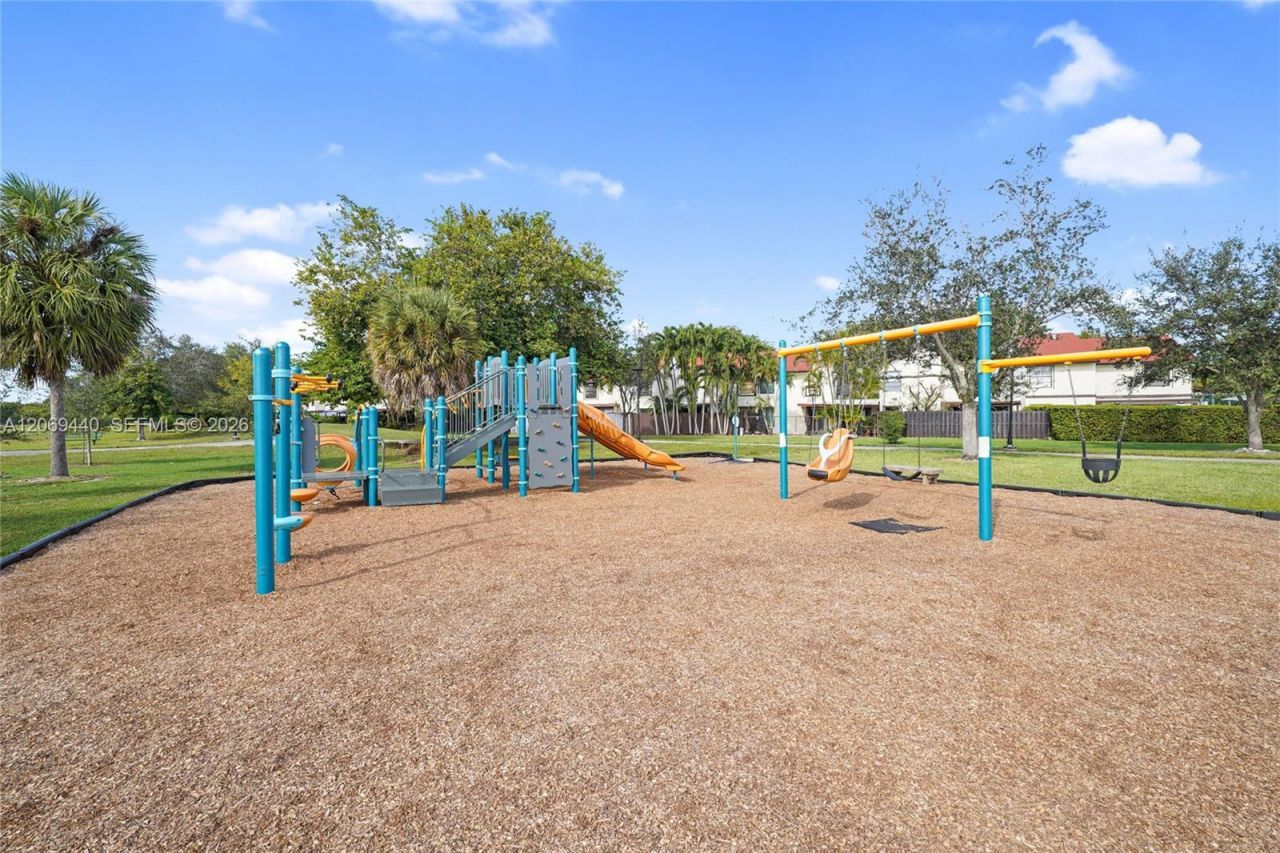 10310 NW 5th Ter, Unit 4-26, Miami, FL 33172 Photo