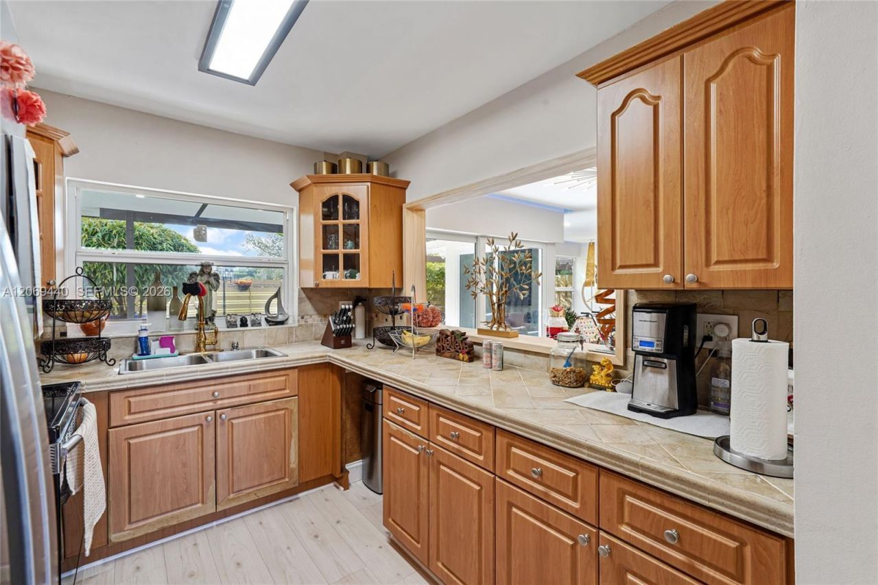 10310 NW 5th Ter, Unit 4-26, Miami, FL 33172 Photo