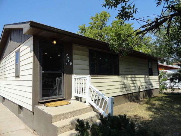 2209 5TH ST, Rapid City, SD 57701