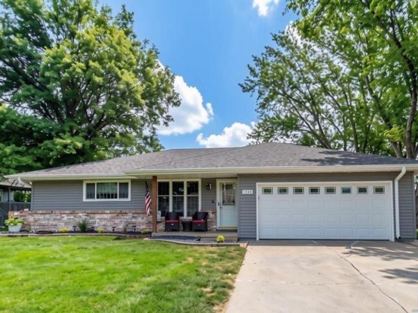 1504 Galaxie Drive, Hinton, IA 51024