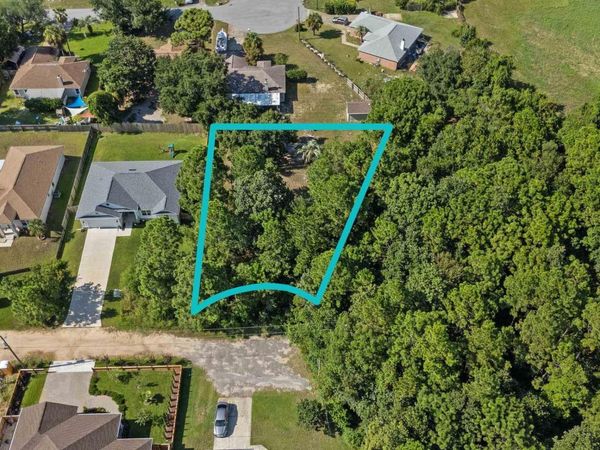 4395 Carol Ct, Gulf Breeze, FL 32563