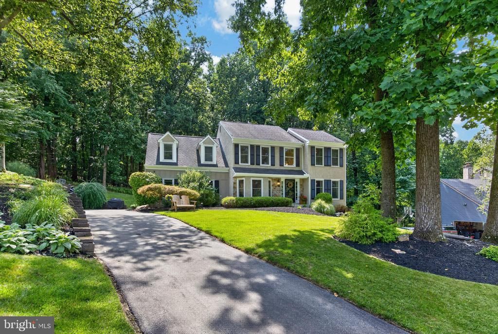204 BUTTONWOOD DRIVE , DOWNINGTOWN, PA 19335