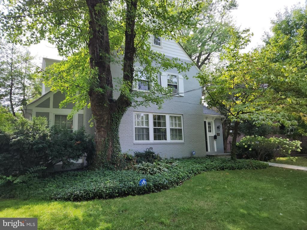 6704 MAPLE AVENUE, CHEVY CHASE, MD 20815