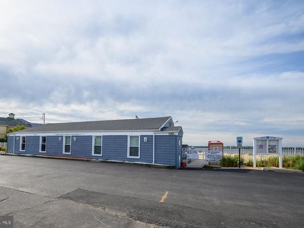 24 WOODHAVEN ROAD, TOMS RIVER, NJ 08753