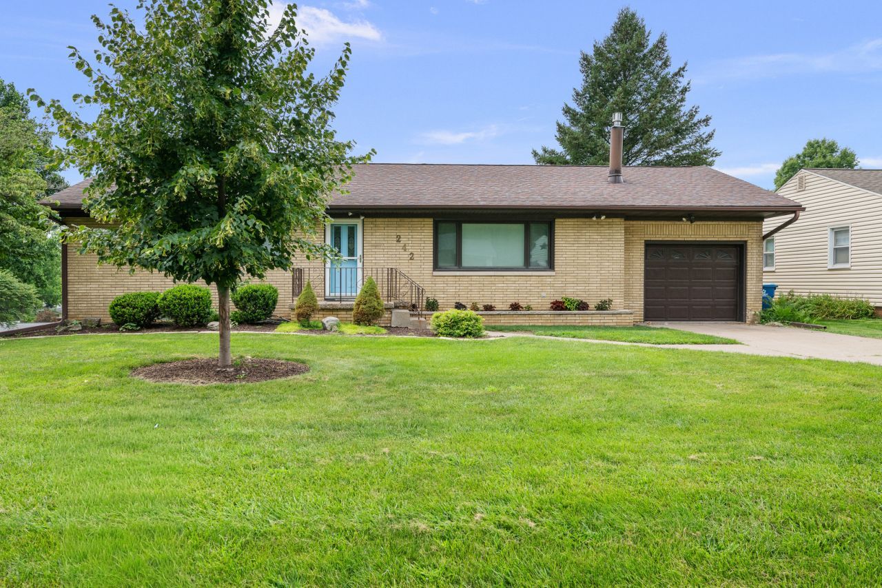 242 Orchard Court, Silvis, IL 61282 Main Photo