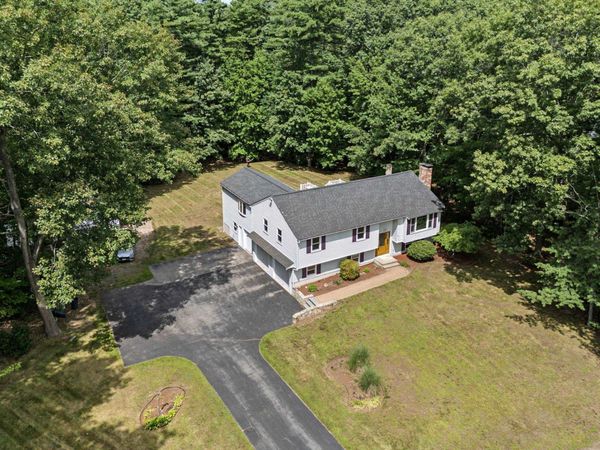 17 Skylark Drive, Derry, NH 03038