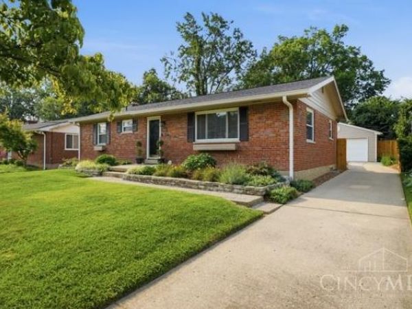 7903 Buckeye Crescent, Madeira, OH 45243