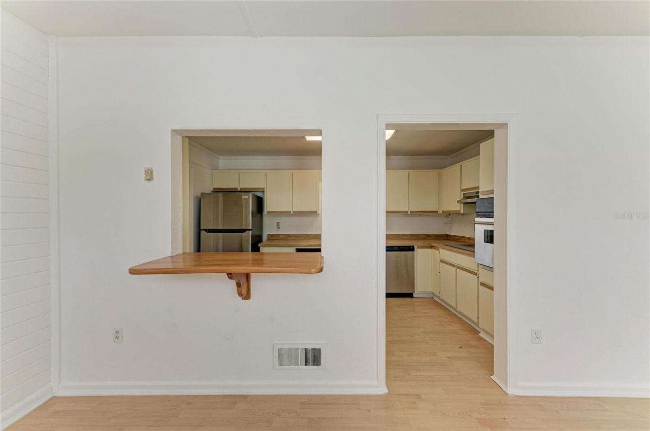 413 Whitfield Avenue, Sarasota, FL 34243 Photo