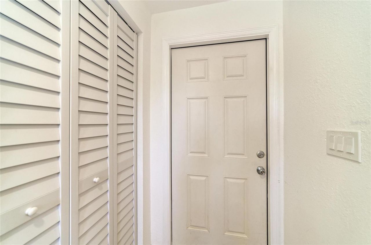 413 Whitfield Avenue, Sarasota, FL 34243 Photo