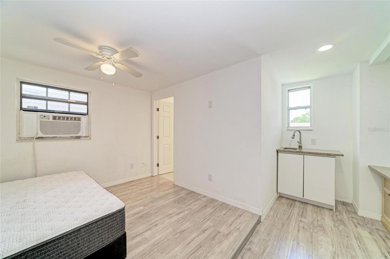 413 Whitfield Avenue, Sarasota, FL 34243 Photo