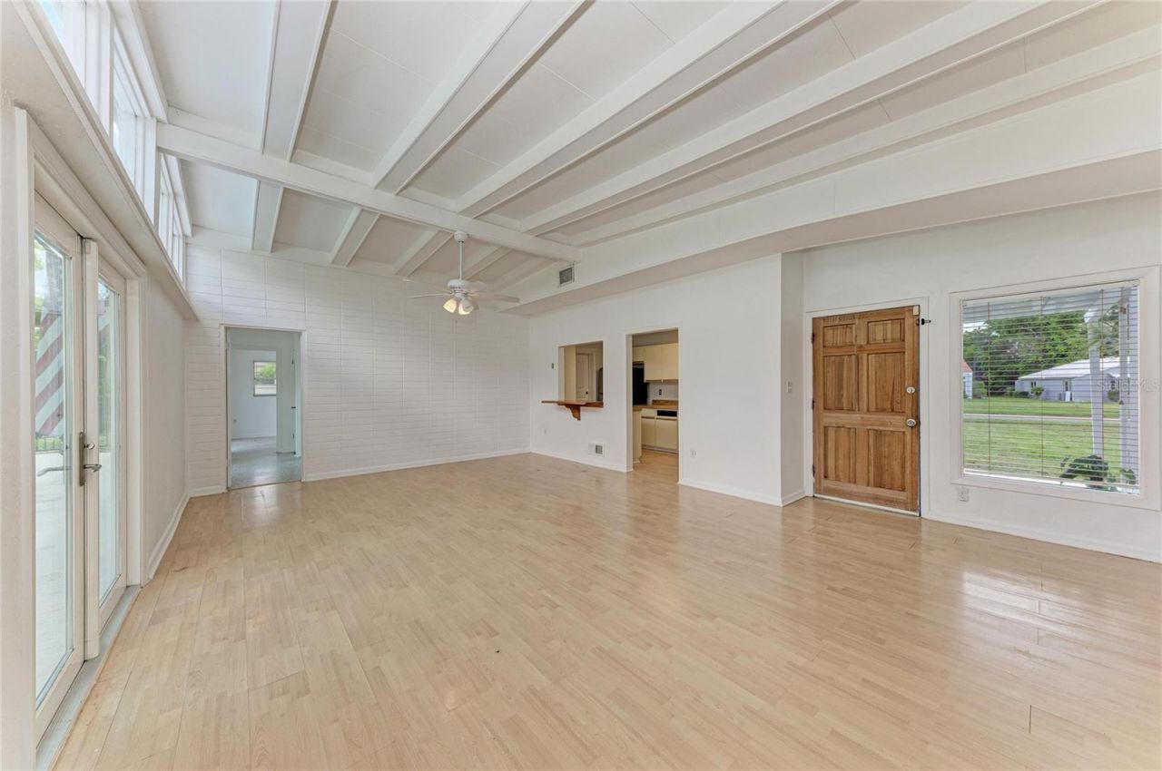 413 Whitfield Avenue, Sarasota, FL 34243 Photo