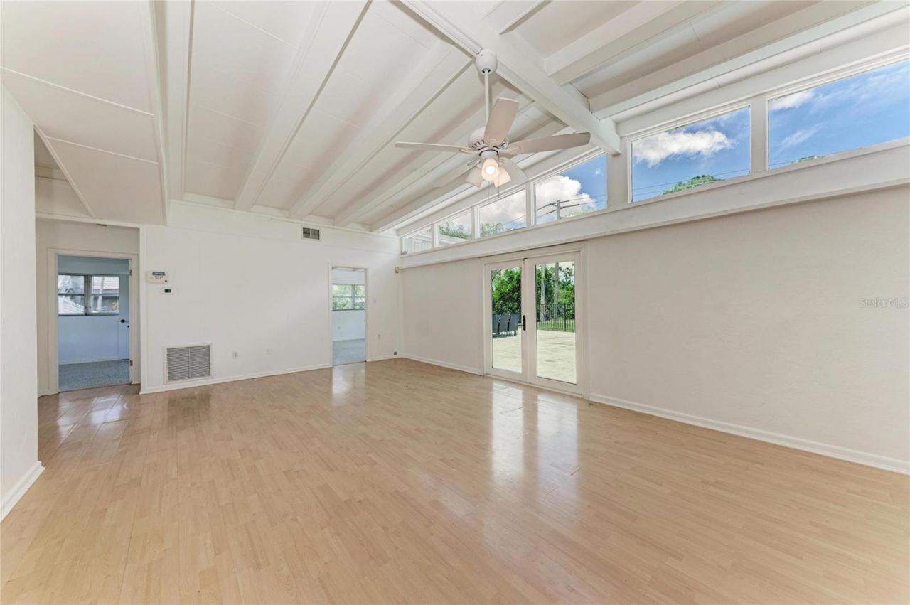 413 Whitfield Avenue, Sarasota, FL 34243 Photo