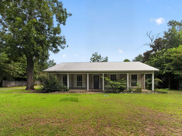 3017 Airport Road, Crestview, FL 32539