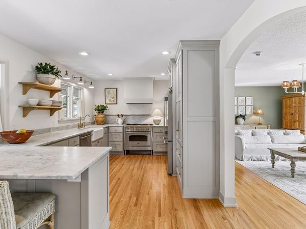 15803 Holdridge Road E, Wayzata, MN 55391