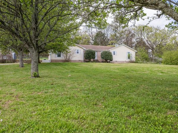 511 N Main St, Cornersville, TN 37047