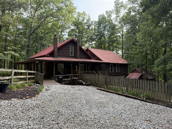 360 Joe Barnett Rd , Jamestown, TN 38556