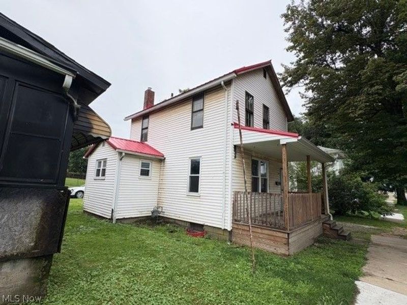 61 E Ely Street, Alliance, OH 44601 Photo 2