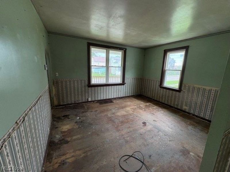 61 E Ely Street, Alliance, OH 44601 Photo 6